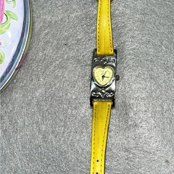 Brighton watch Santa Paula rare yellow w metal box *needs new battery main image 9